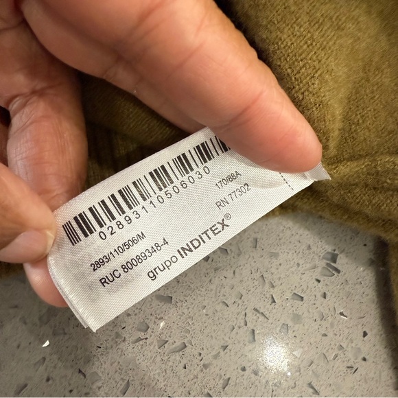 Zara Women's Cardigan Sweater 100% Wool - Picture 3 of 7